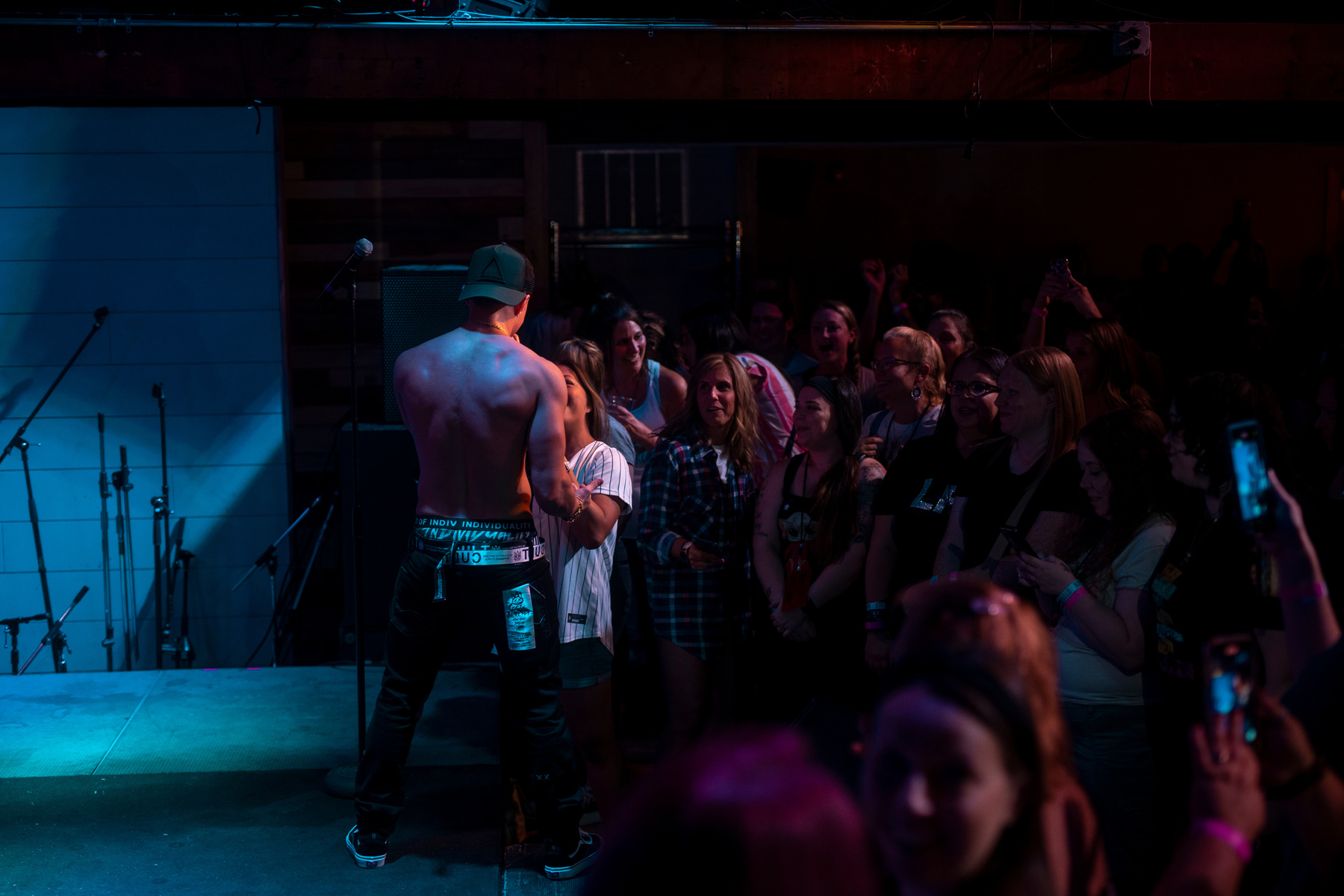 Leon Budrow engaging a crowd during a live appearance